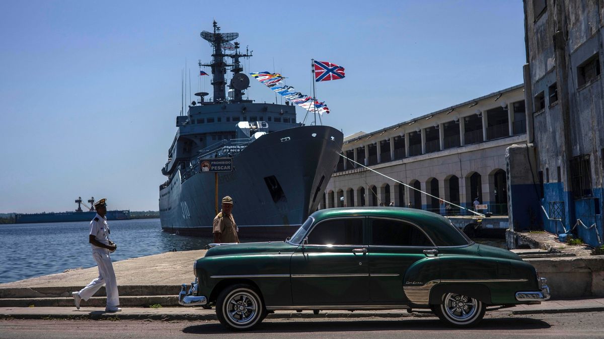 Rusko po letech vyslalo vojenskou loď na Kubu